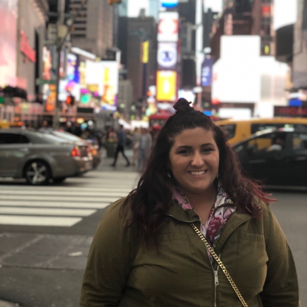 Meet your Posher, Adriana